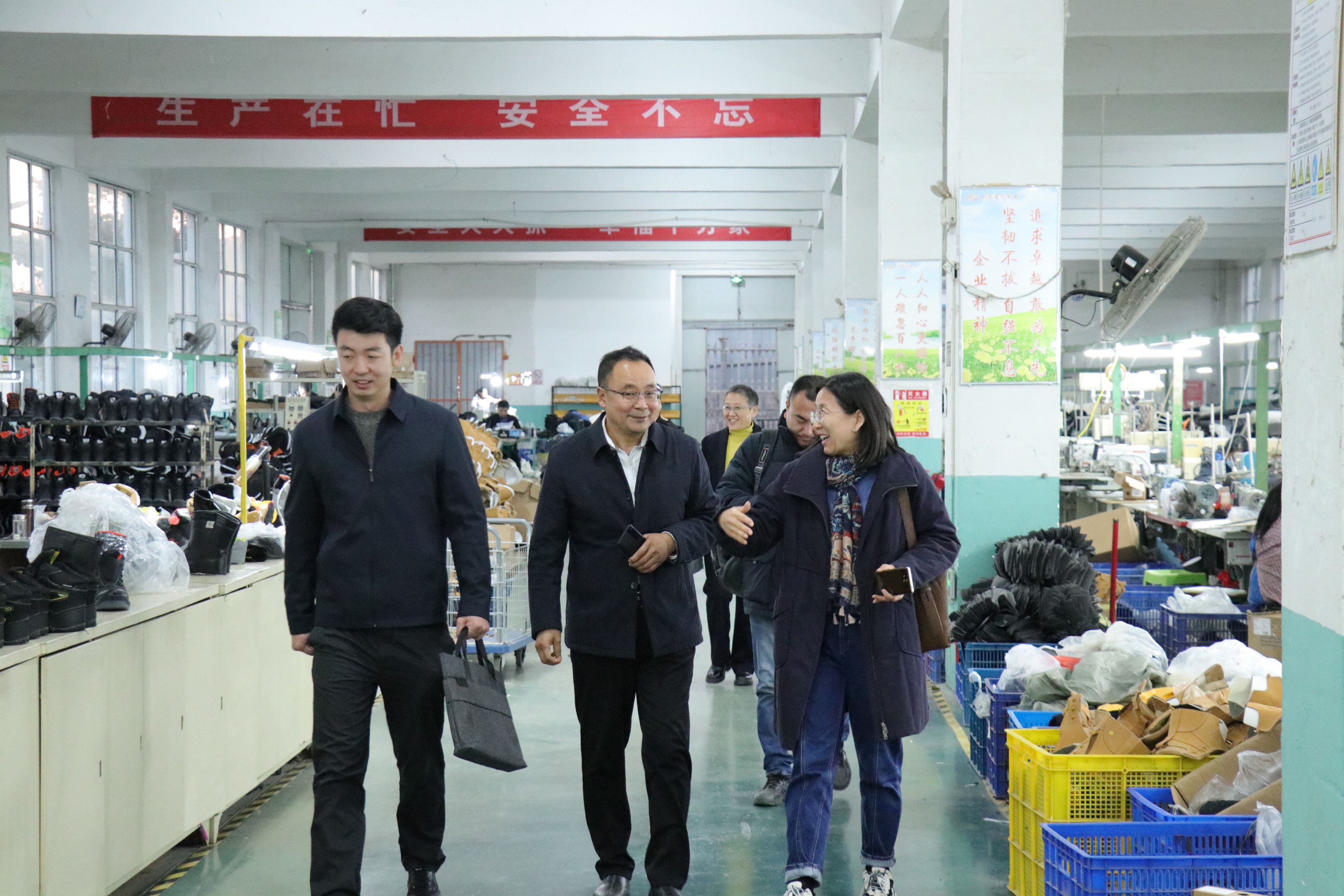 資訊|山東省皮革協會研究所馬書記一行蒞臨百華鞋業指導工作