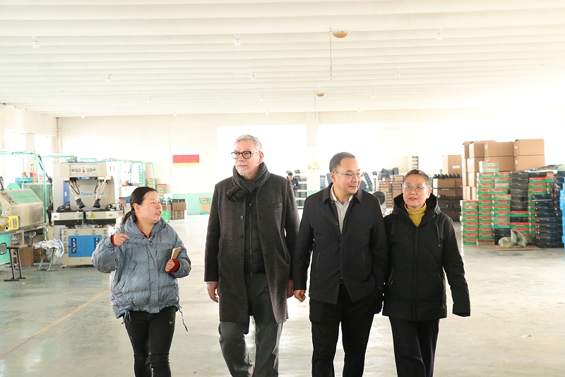 國外客戶來訪，共謀合作新篇章